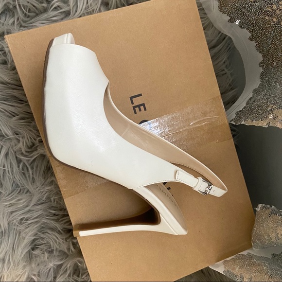 White heels - Picture 6 of 10